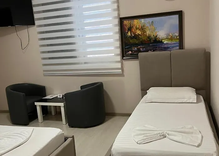 Enzo Near Ξενοδοχείο