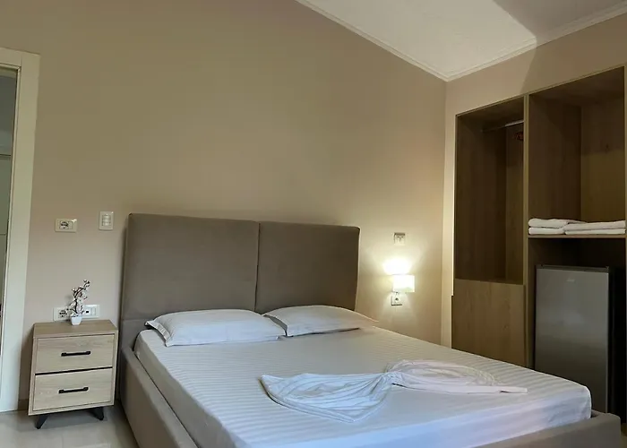Enzo Near Ξενοδοχείο 4*
