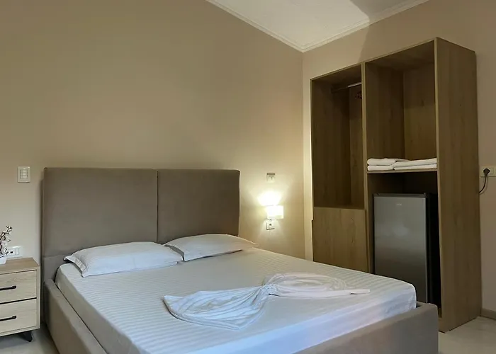 Enzo Near Hotel 4*
