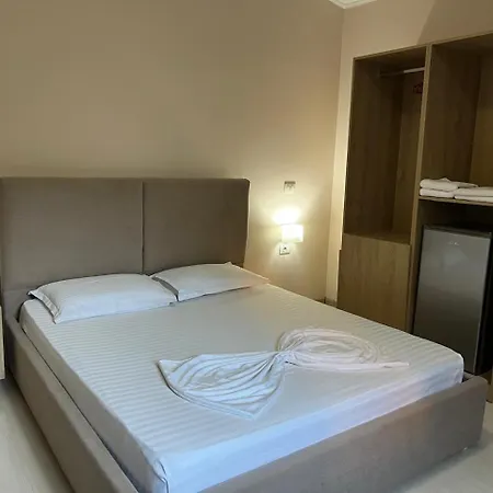 Enzo Near Hotel 4*