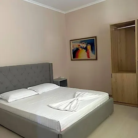Szálloda Enzo Near 4*